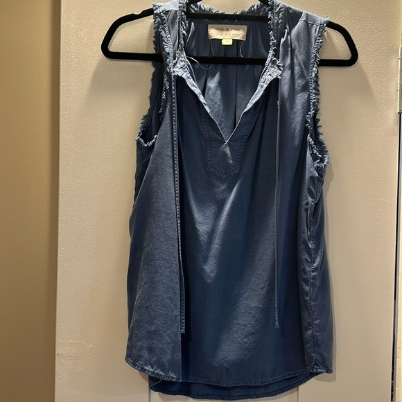 Women's tank - Picture 1 of 4